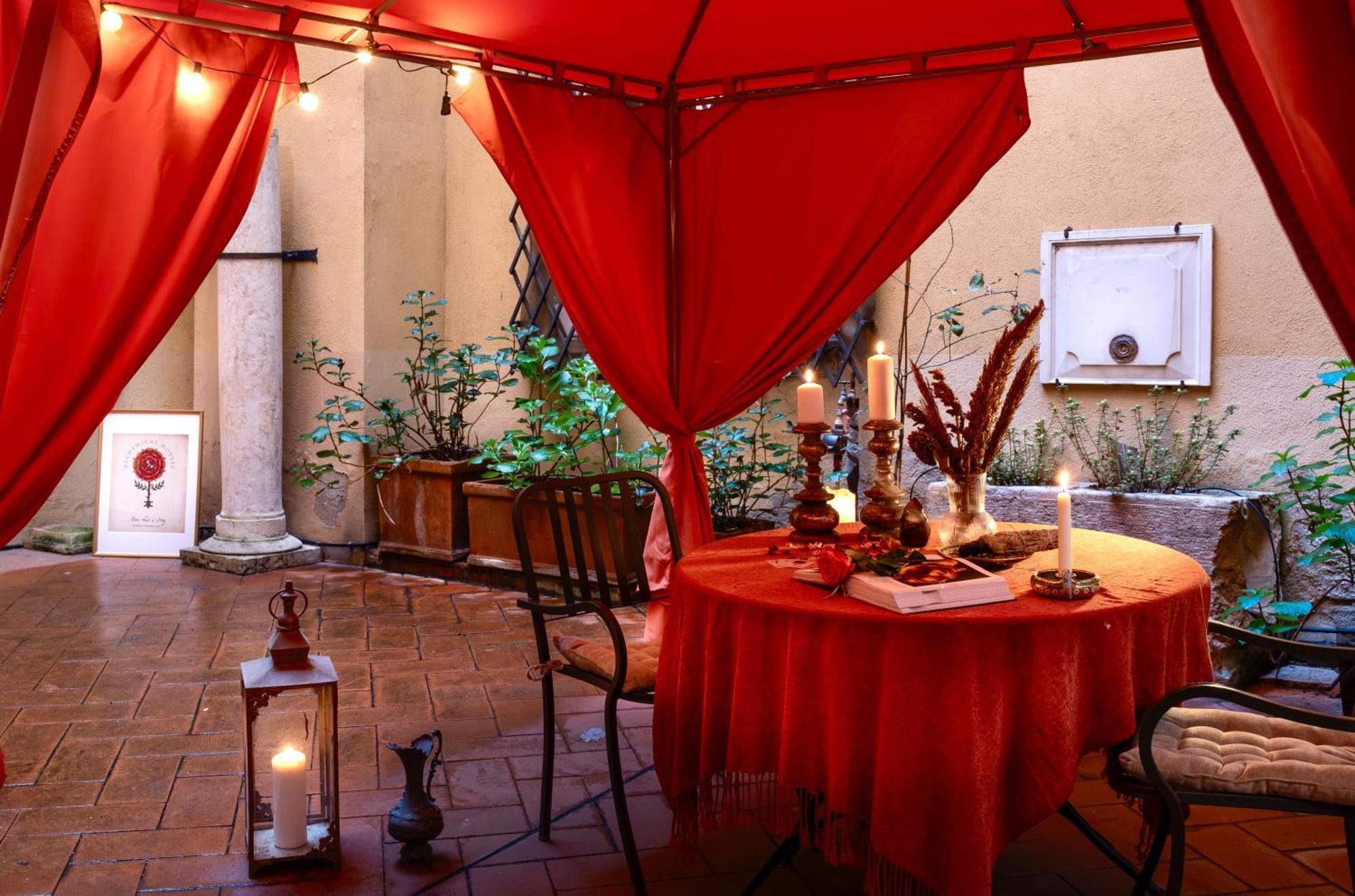 House Of Magic - Due Torri Apartment Bologna Exterior photo